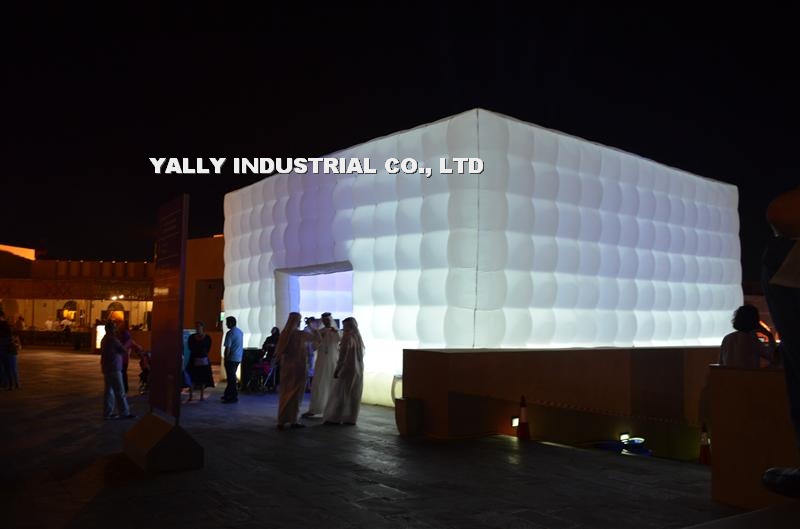 PARTY Cube bubble tent inflatable structure