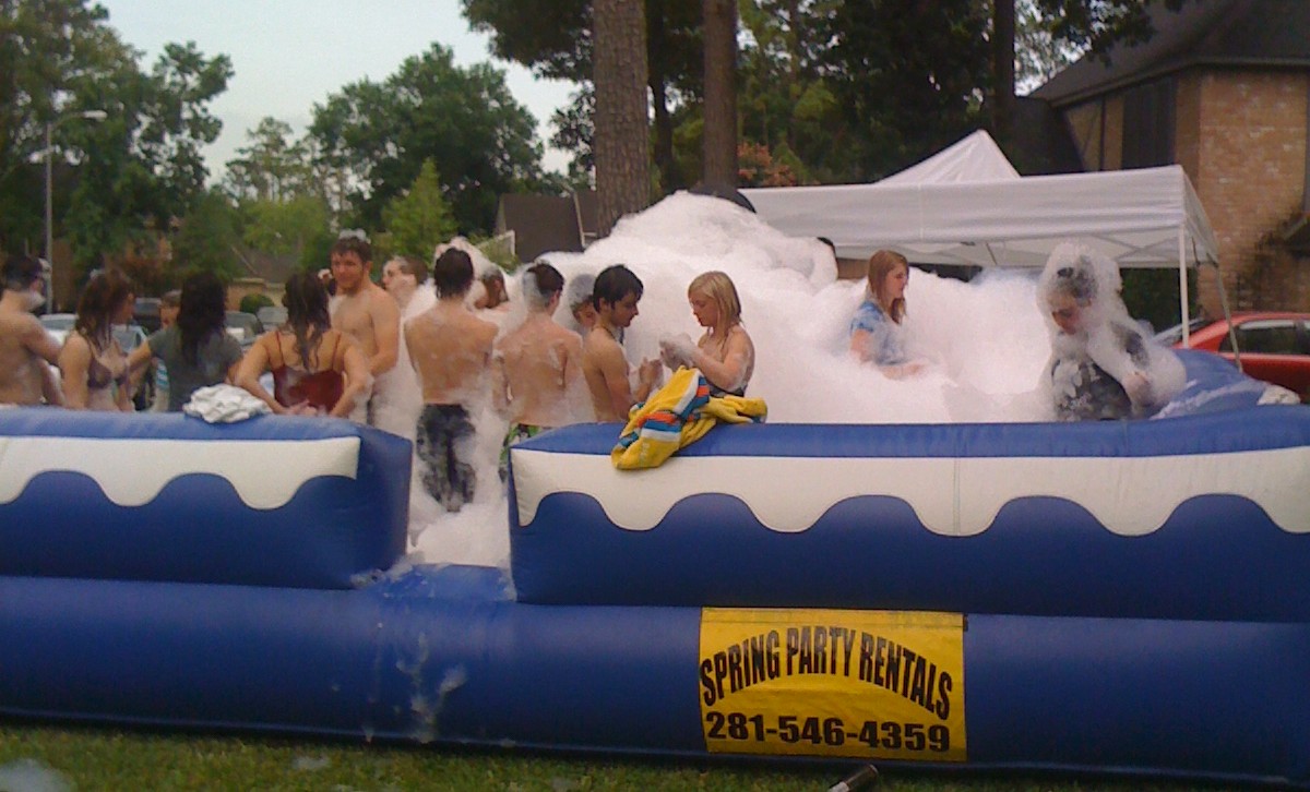 inflatable foam pit 