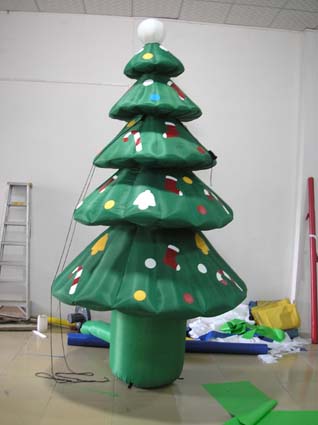 Inflatable Xmas tree